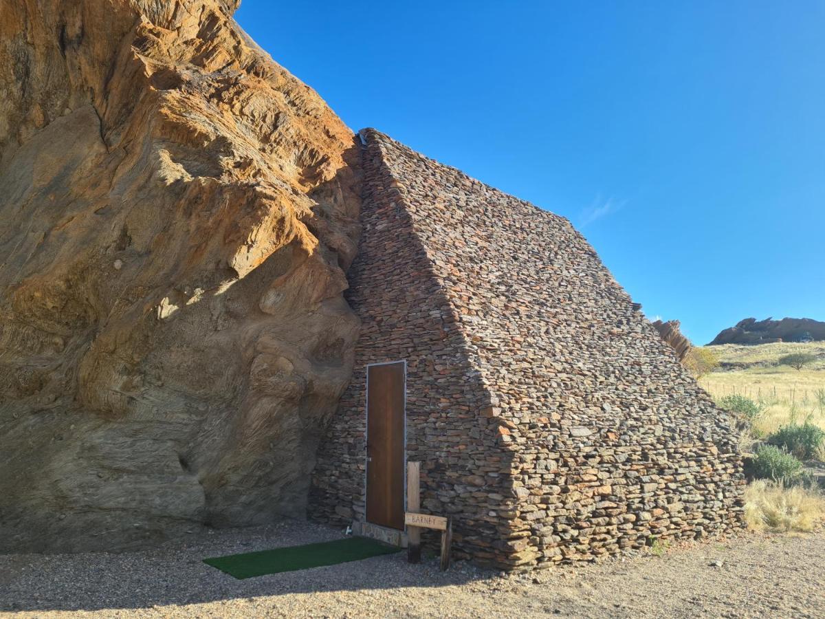 Rooiklip Camp Flintstone Apartment Ngoại thất bức ảnh