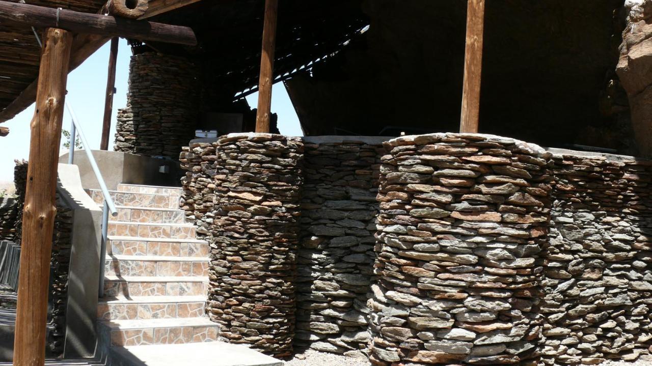 Rooiklip Camp Flintstone Apartment Ngoại thất bức ảnh