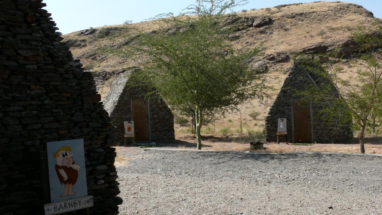 Rooiklip Camp Flintstone Apartment Ngoại thất bức ảnh