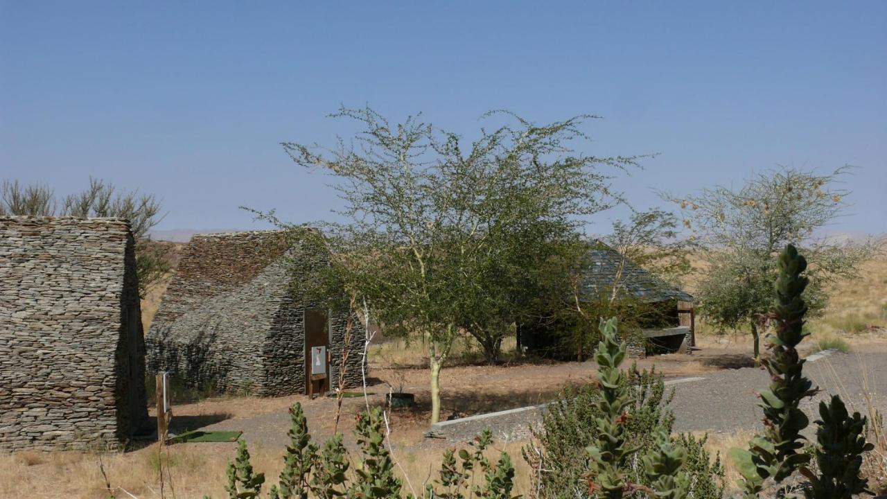 Rooiklip Camp Flintstone Apartment Ngoại thất bức ảnh