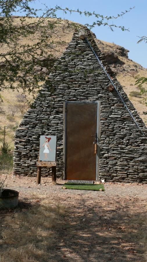 Rooiklip Camp Flintstone Apartment Ngoại thất bức ảnh